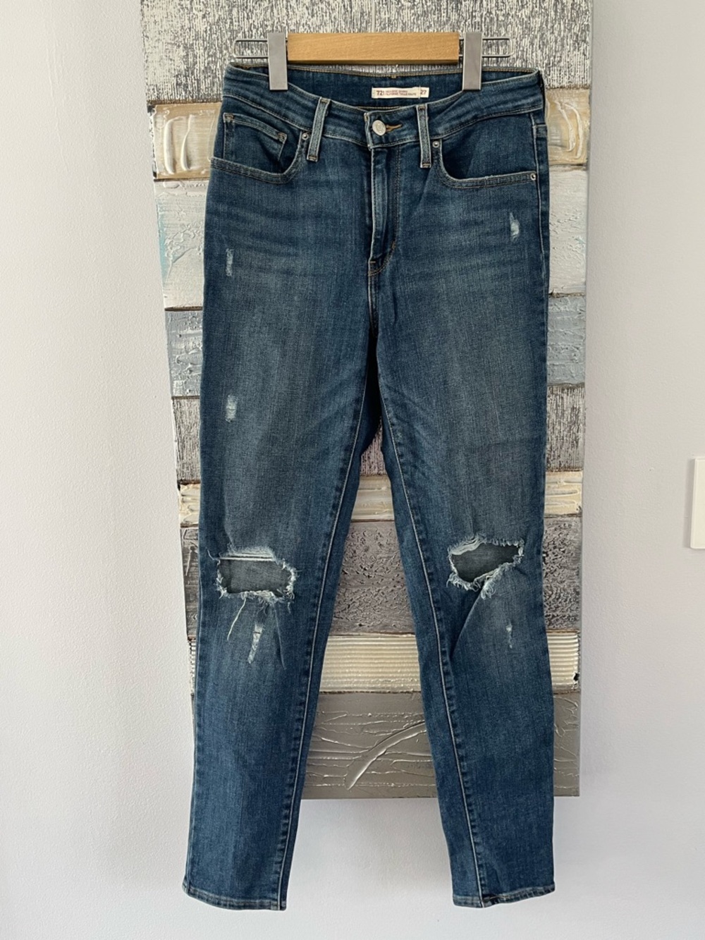 Levi’s 721 Women's Dark Blue Distressed Skinny Jeans